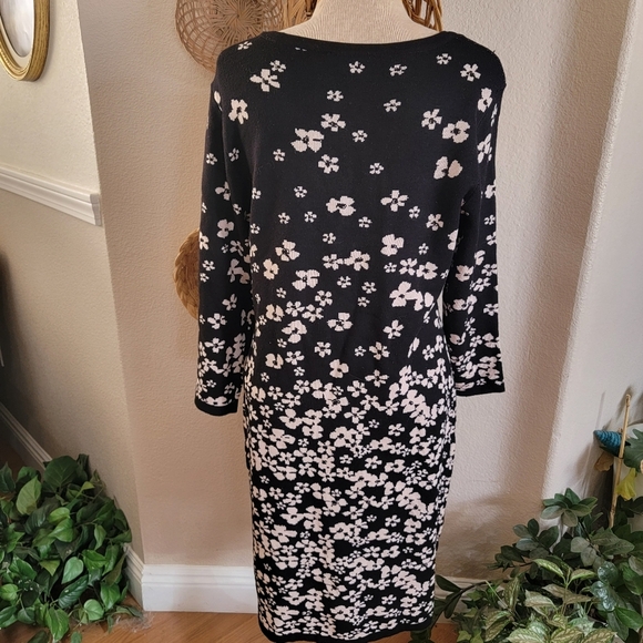 Tommy Hilfiger Floral Black and Cream Sweater Dress Sz L - Picture 4 of 5